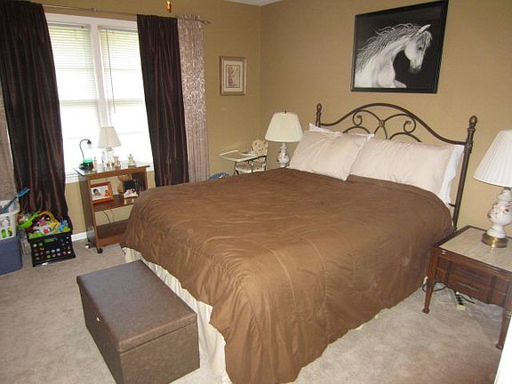 2nd image of 2313 Park Ln