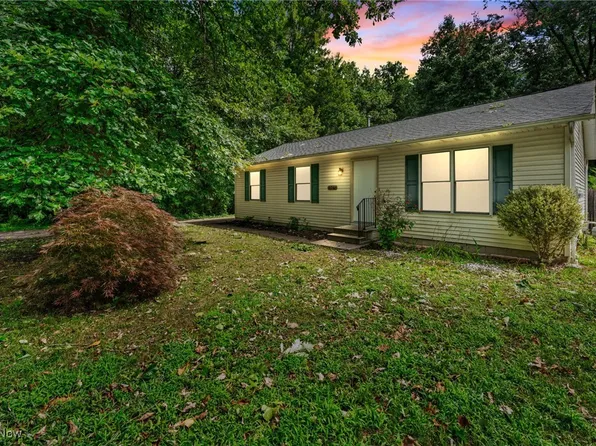 3741 Globe Ave, Lorain, OH 44055