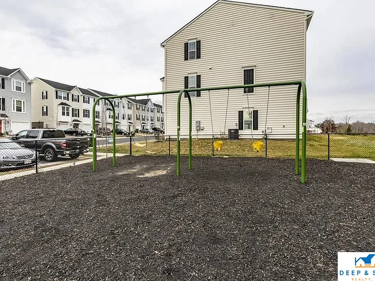 2033 Elm Tree Ct #1 — Photo 23
