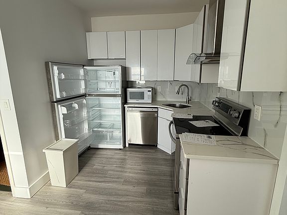 2nd image of 2842 W Girard Ave Floor 3