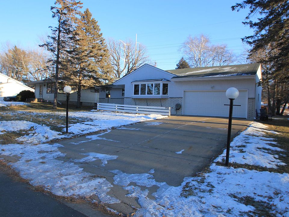 1st image of 790 Heinel Dr