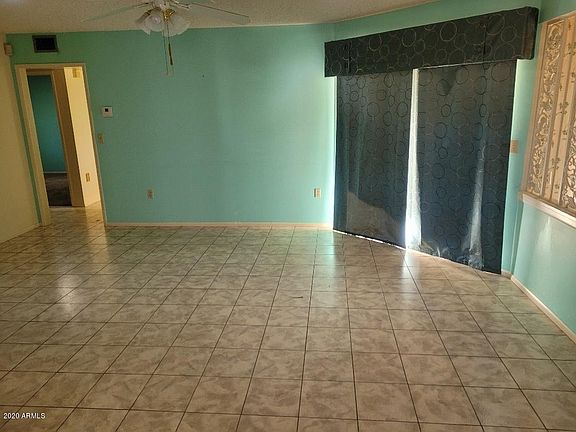 5th image of 10938 W Saratoga Cir