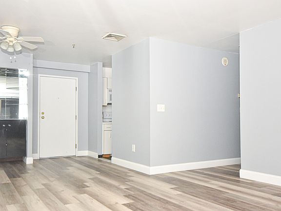 3rd image of 500 Washington St APT 310