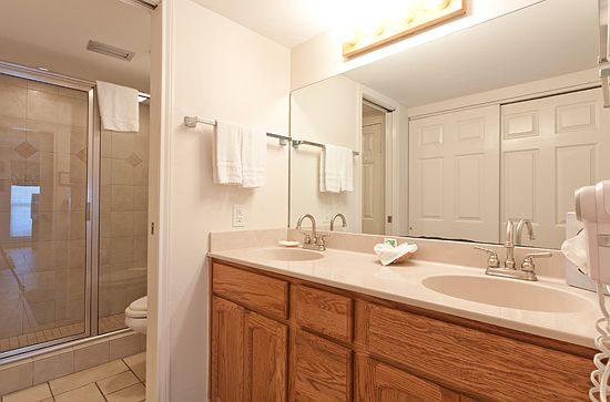 3rd image of 4400 Gulf Blvd APT 506