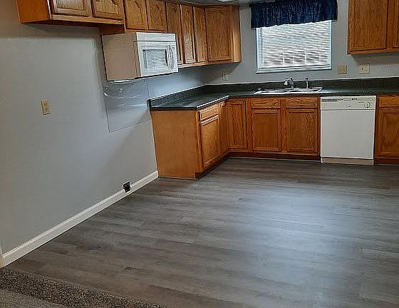 4th image of 5019 Dubois Ct