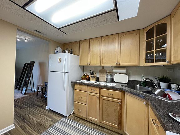 2nd image of 5848 W 76th Pl Unit 304