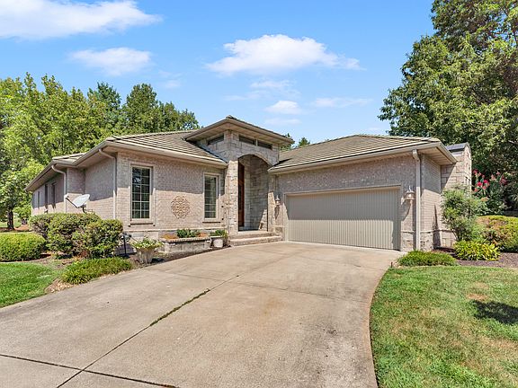 5th image of 3901 E Villa Way