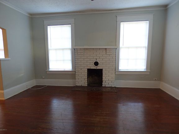 5th image of 2742 Lydia St