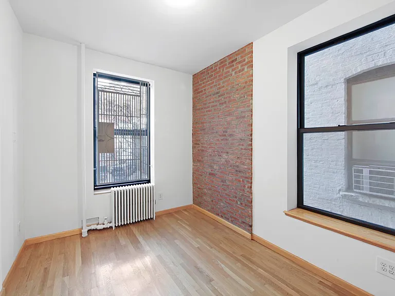 413 E 90th St #3F — Photo 2
