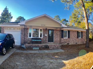 6054 Lexington Dr, Hope Mills, NC 28348