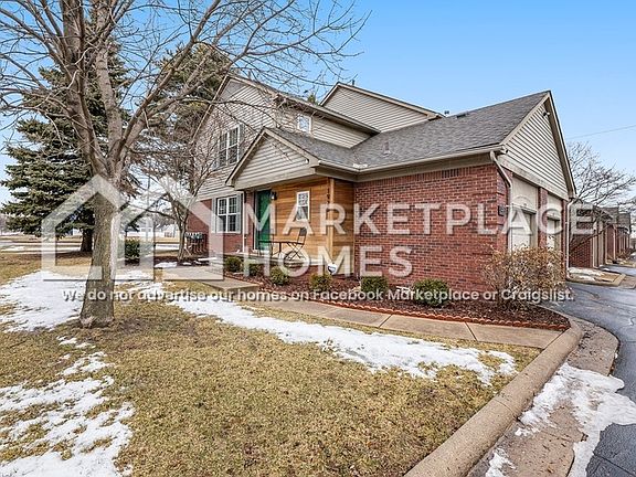 2nd image of 1925 Dorchester Ct