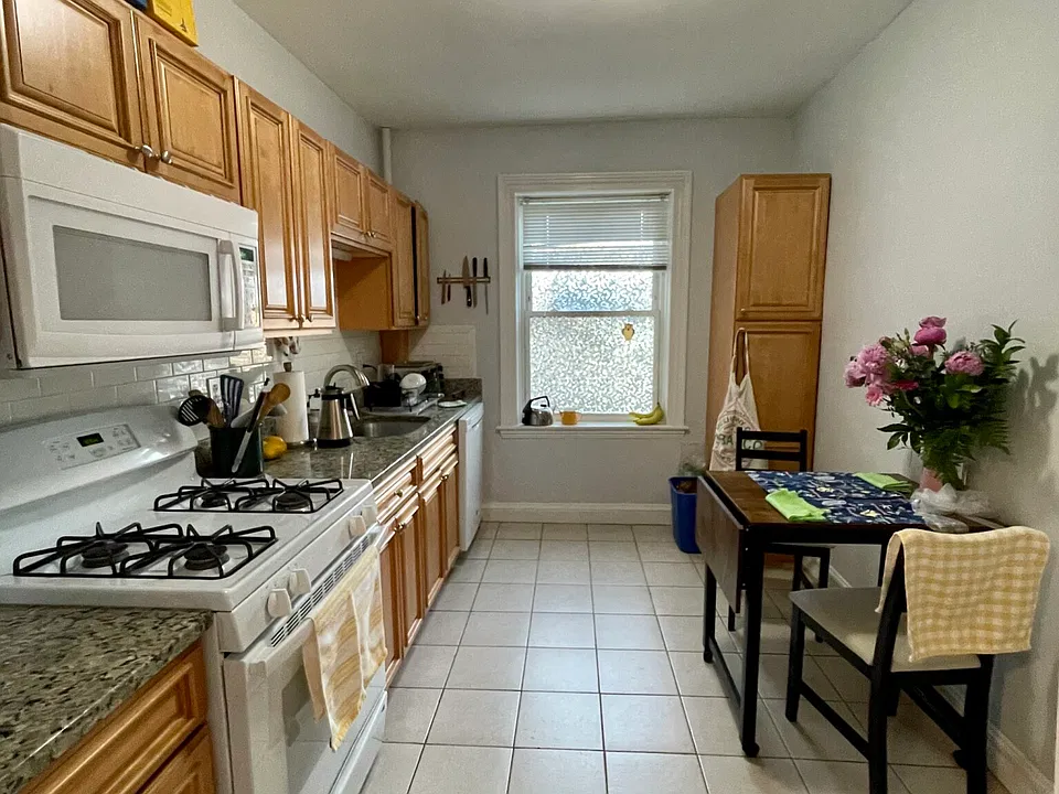 1662 Commonwealth Ave #23