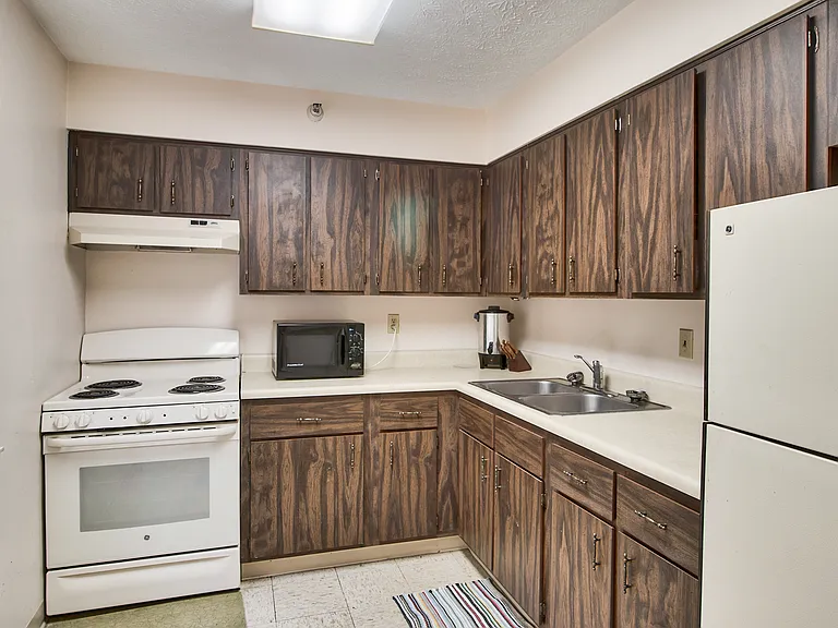Colony Terrace Apartments — Photo 24