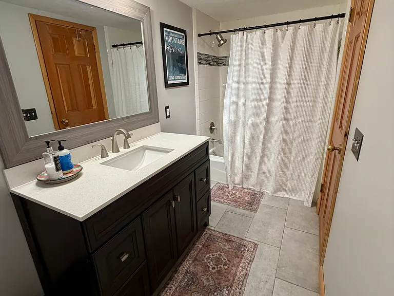 235 Paradise Rd — Photo 23