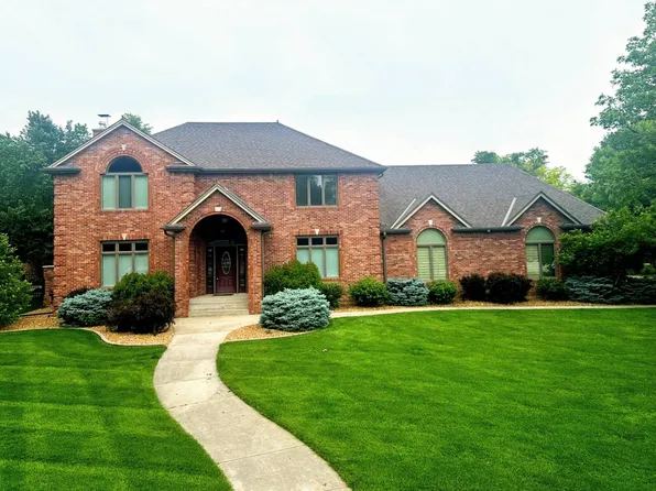 6654 Country Club Dr, Columbus, NE 68601
