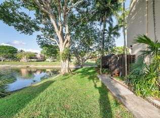 6254 Seven Springs Blvd APT B, Greenacres, FL 33463