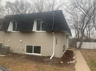 3825 Conroy Trl, Inver Grove Heights, MN 55076