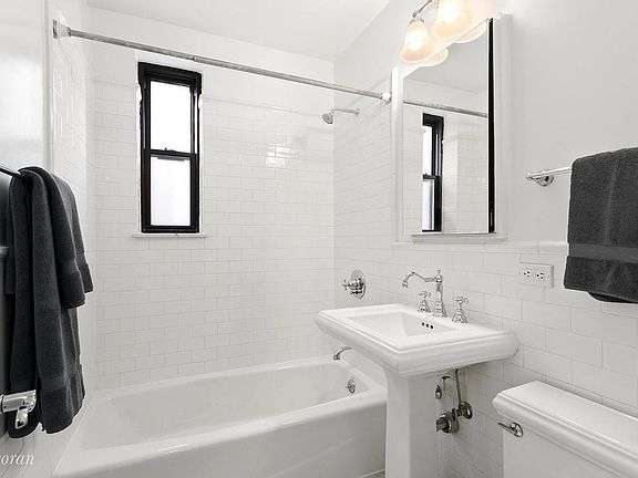 5th image of 81 Bedford St APT 6F