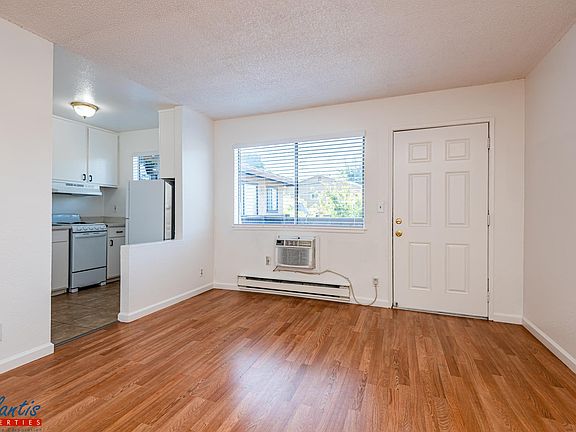5th image of 5520 Camden Ave APT 6