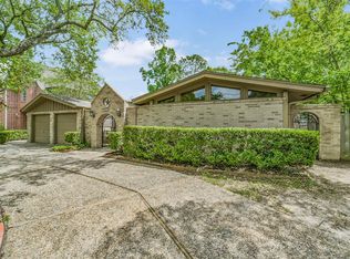 5147 Beechnut St, Houston, TX 77096
