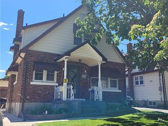 2nd image of 153 Arnold St