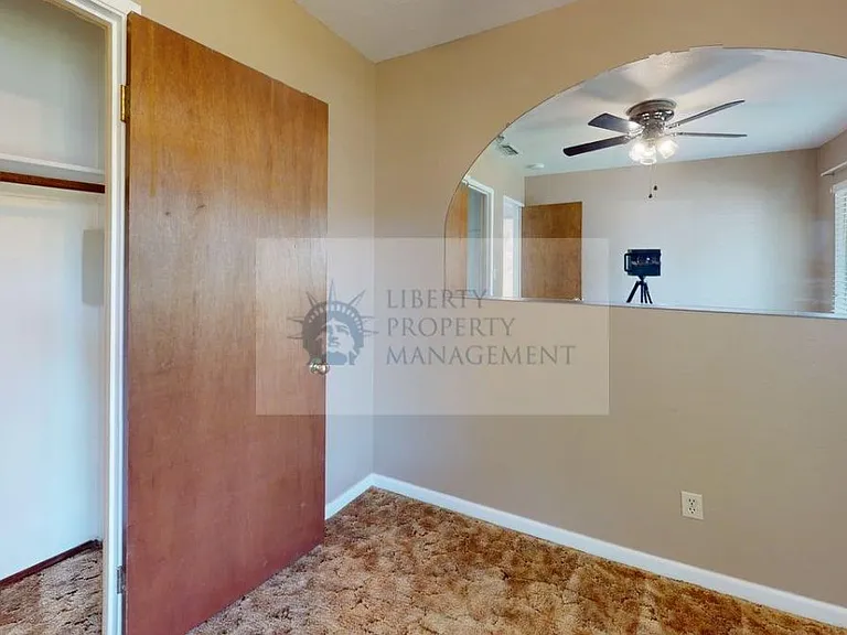 2513 Verano Ave — Photo 9