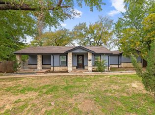 813 S Rogers Rd, Irving, TX 75060