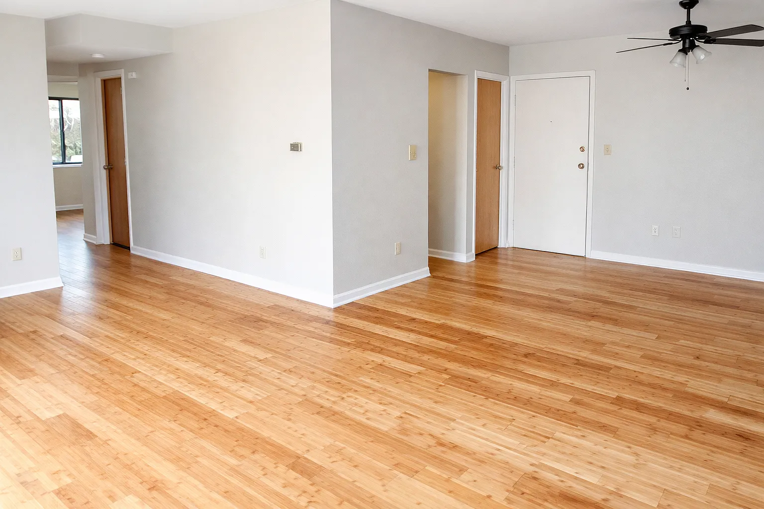 406 E End Avenue — Photo 3