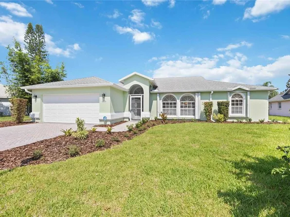 4553 Hamlets Grove Dr, Sarasota, FL 34235