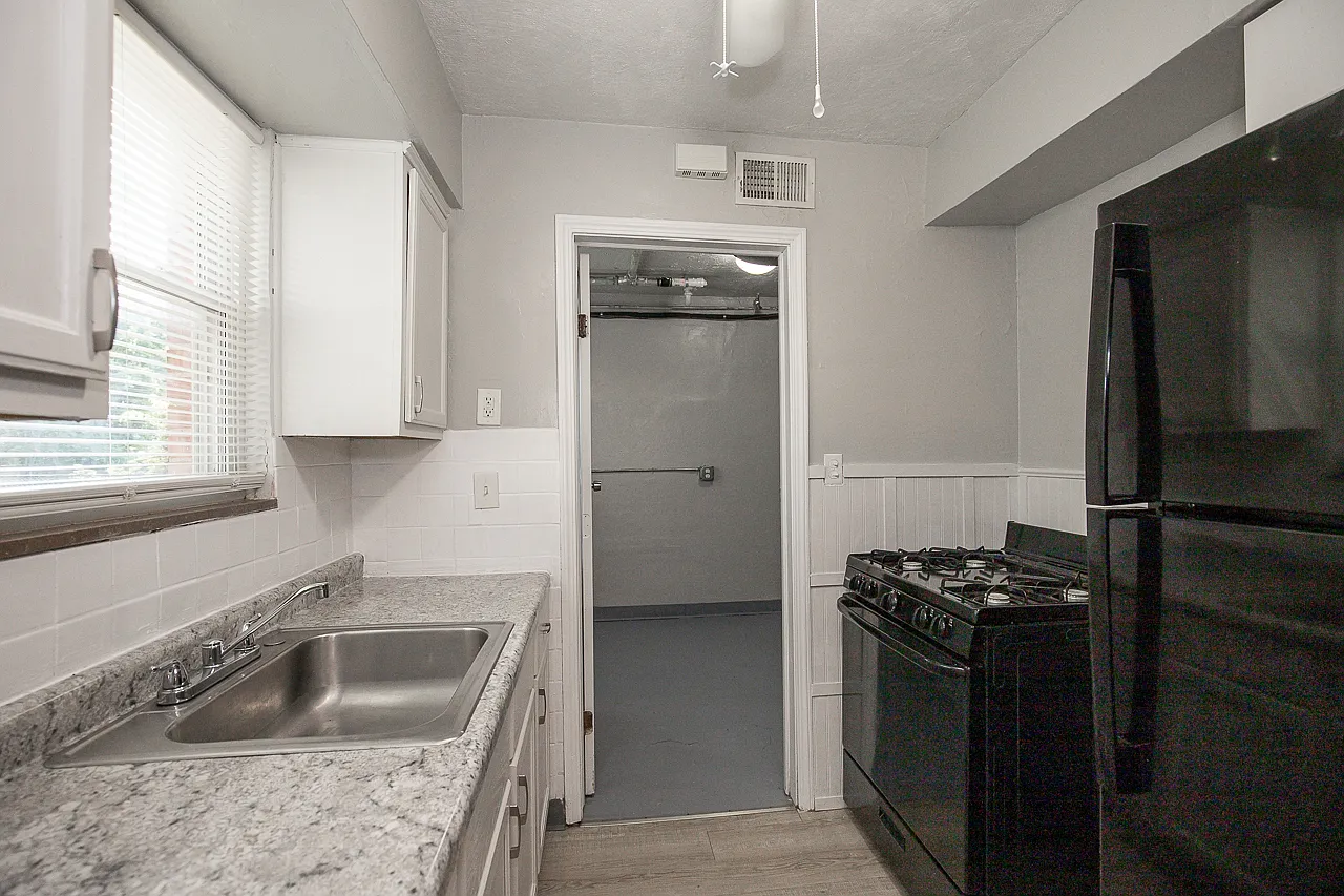 20250 Priday Ave. Euclid — Photo 3