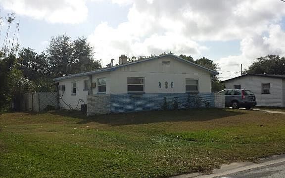 2nd image of 220 94th Ave N