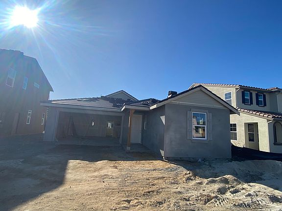 4th image of 732 Sacramento Way