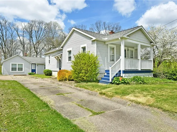406 McDonald Ave, Mc Donald, OH 44437
