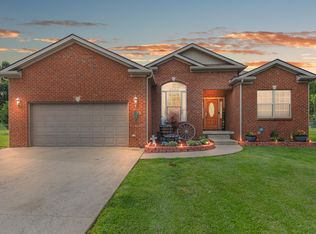 123 Shady Oaks Dr, Richmond, KY 40475