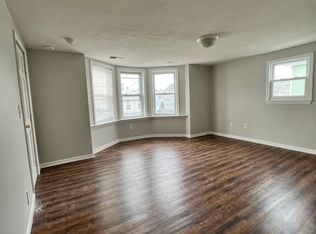 668 3rd St #2N, Fall River, MA 02721