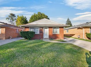 20653 Hollywood St, Harper Woods, MI 48225