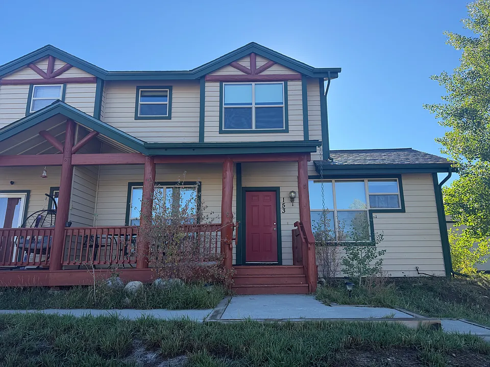 153 Elizabeth Cir