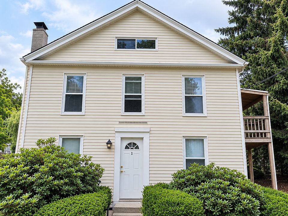 1st image of 9 Elm St #7
