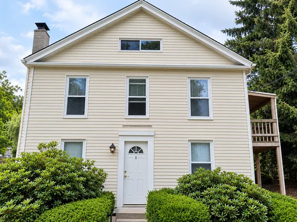 9 Elm St #7, Tariffville, CT 06081