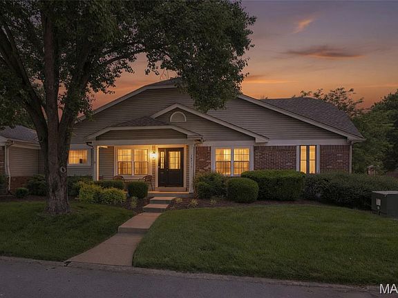 2nd image of 15711 Eldon Ridge Dr