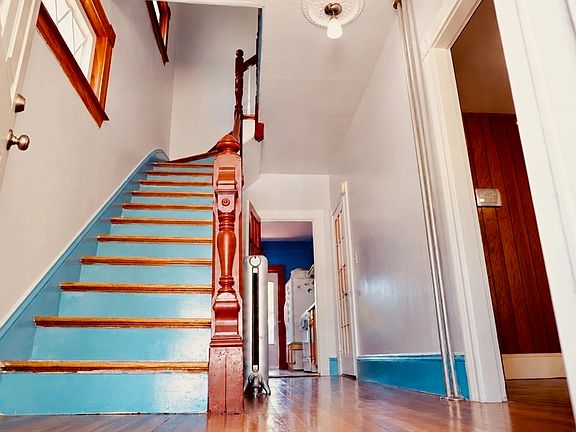 4th image of 551 Bennington St