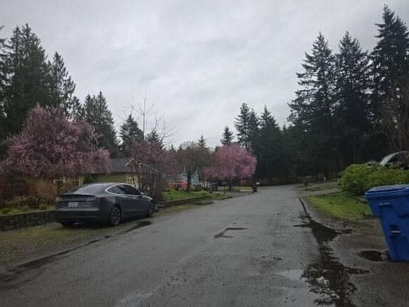 4th image of 5715 205th Street Ct E