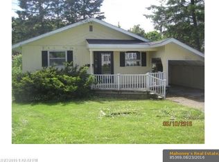 32 Hillside St, Presque Isle, ME 04769