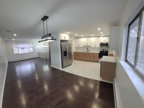 52 Surrey Rd