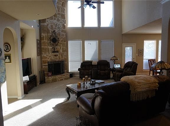 4th image of 200 Kilkenny Ct