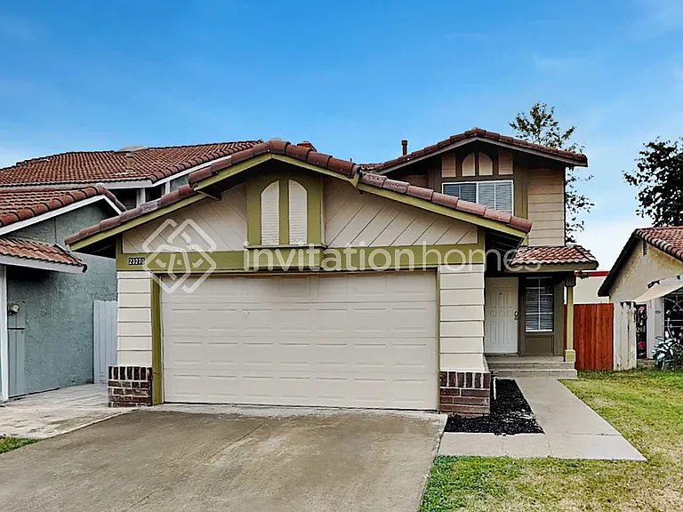 23270 Elfin Pl — Photo 1
