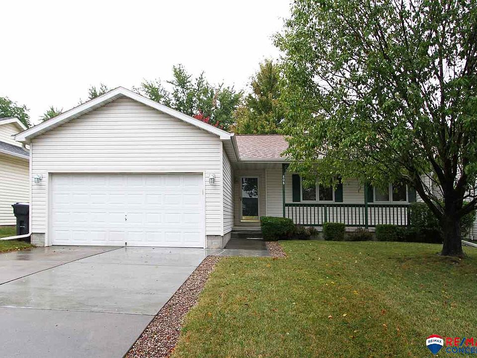 1st image of 808 Regina Ct