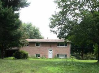 8212 Seneca View Dr, Gaithersburg, MD 20882