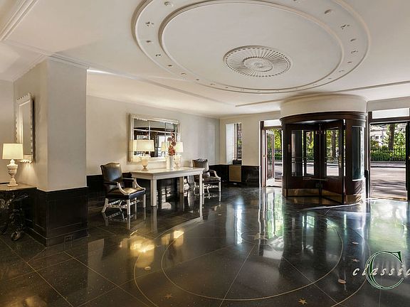 5th image of 2 Horatio St APT 1E