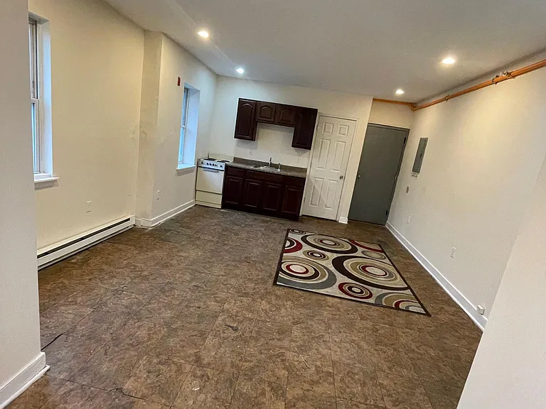3427 N 2nd St #2R — Photo 7